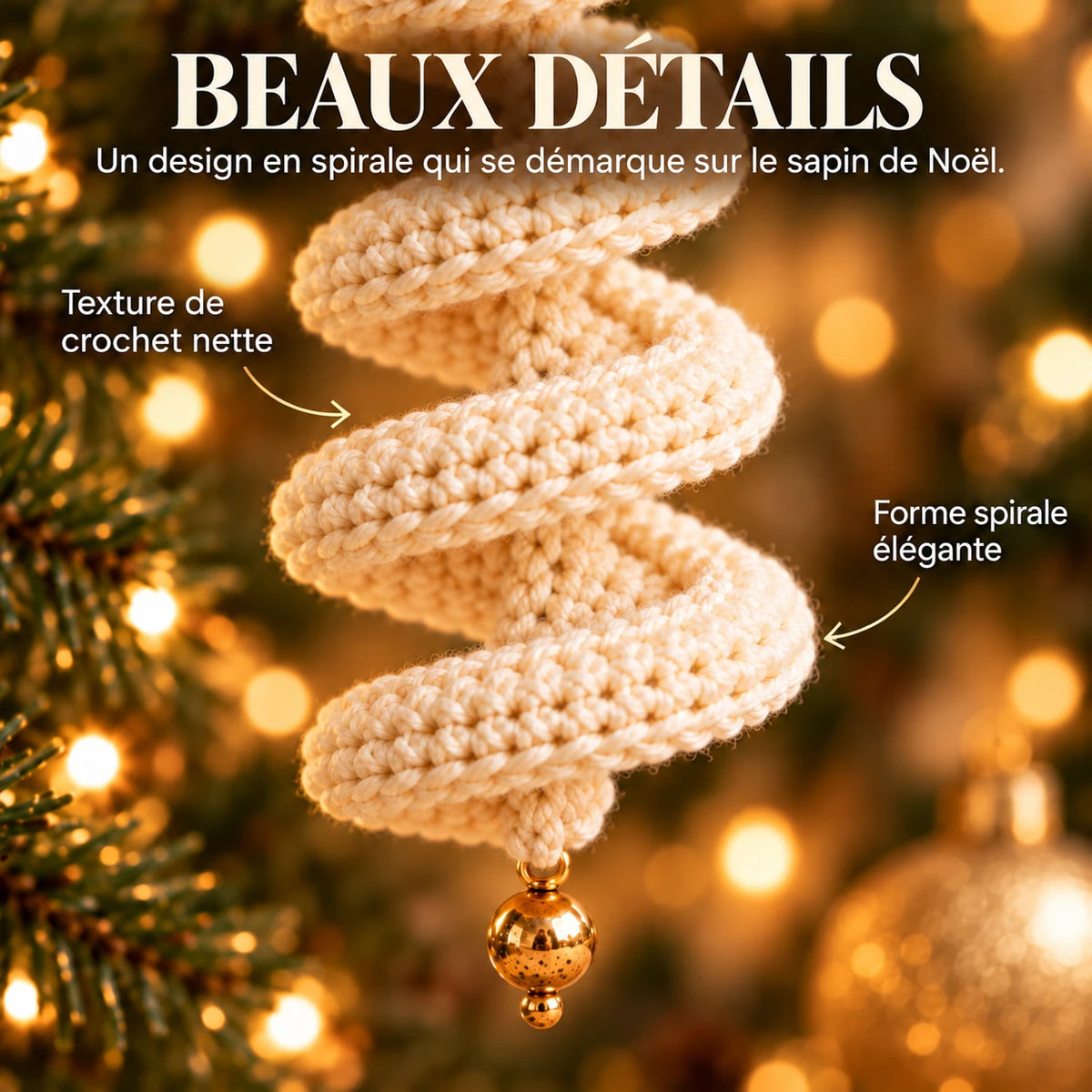 Beaux détails : gros plan sur un sapin en spirale au crochet ivoire, texture de crochet nette, forme spirale élégante et perle dorée
